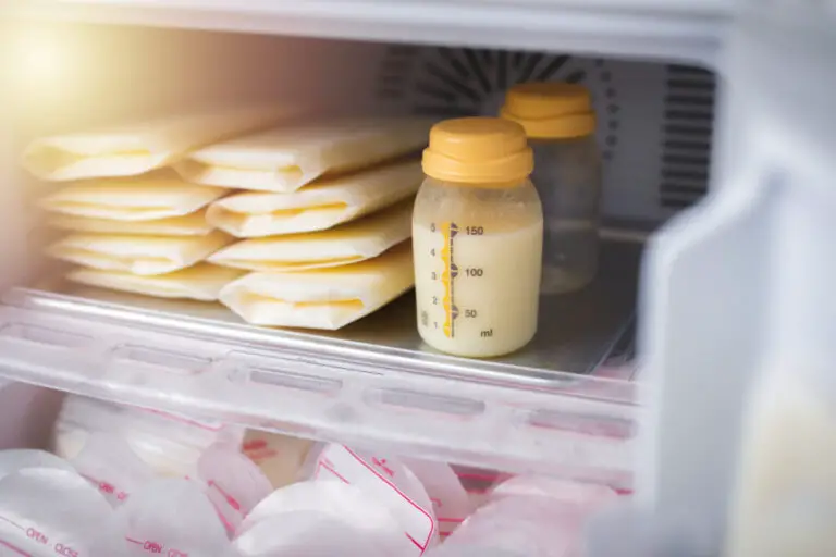 Breastmilk Storage Bottles vs Bags